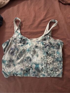 Lululemon cropped sports bra/ crop top